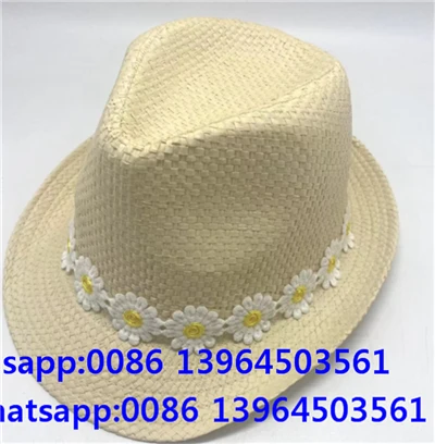 Καπέλο Fedora με το μικρό λουλούδι