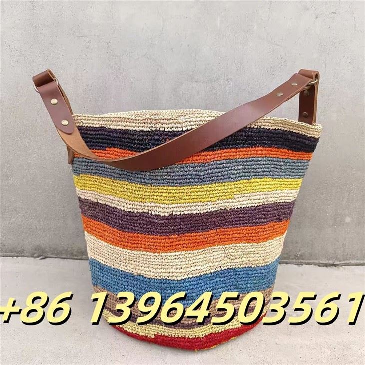 Πολύχρωμος κάδος raffia με πραγματικό δέρμα
