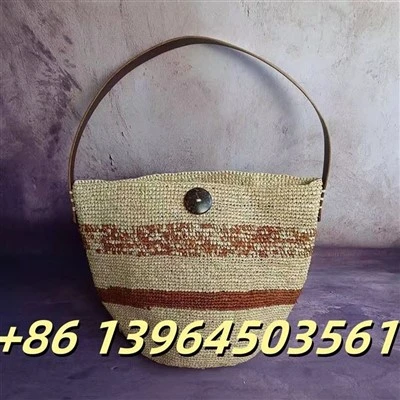Τσάντα raffia με χέρια υφαντής ώμου