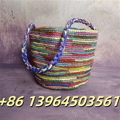 Πραγματική τσάντα γυναίκας Raffia
