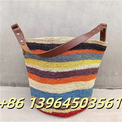 Πολύχρωμη raffia γυναίκα busket